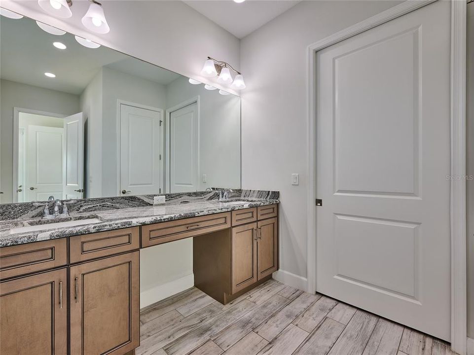 For Sale: $799,000 (3 beds, 3 baths, 2749 Square Feet)