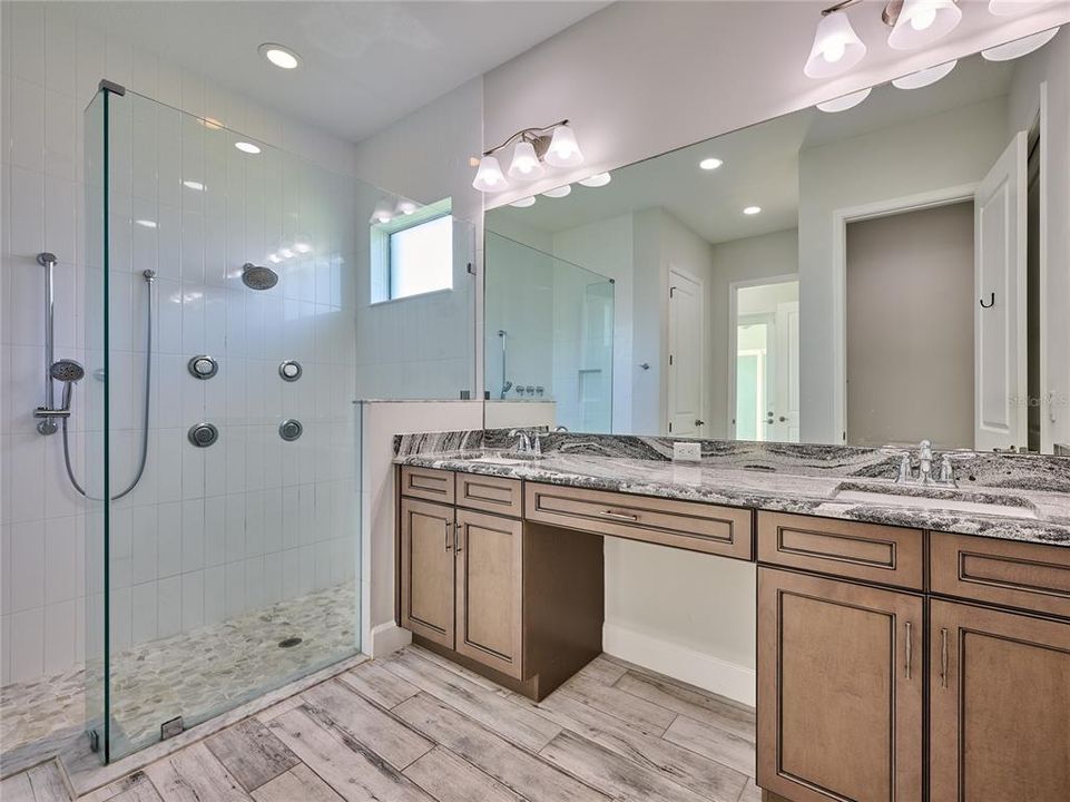 For Sale: $799,000 (3 beds, 3 baths, 2749 Square Feet)