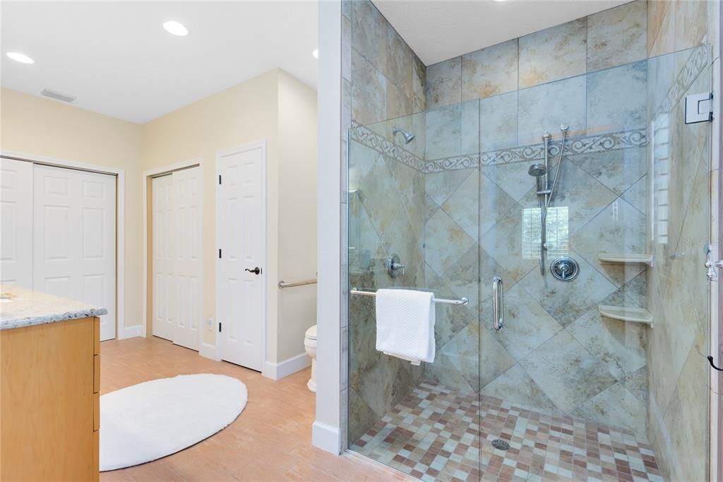 En Venta: $1,500,000 (7 camas, 5 baños, 4260 Pies cuadrados)