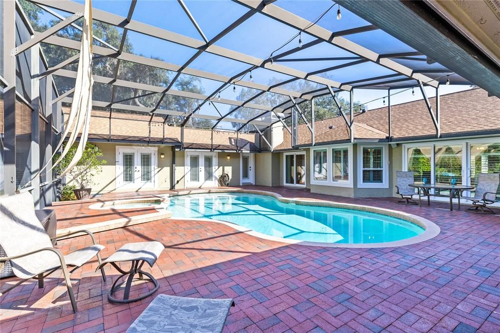 En Venta: $1,500,000 (7 camas, 5 baños, 4260 Pies cuadrados)