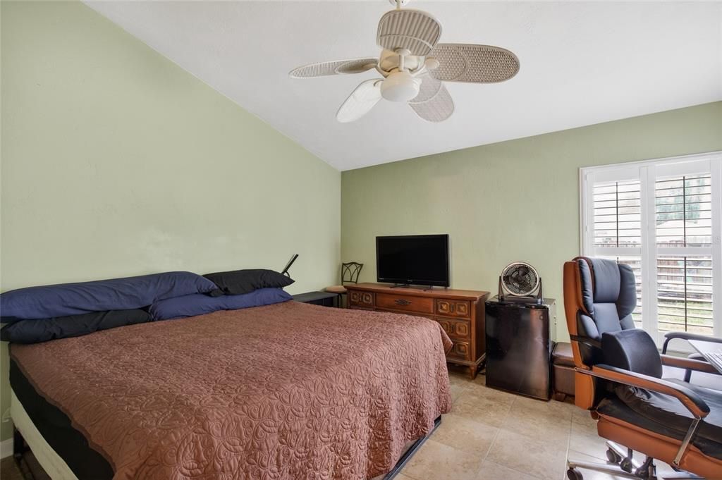 En Venta: $690,000 (4 camas, 3 baños, 2250 Pies cuadrados)