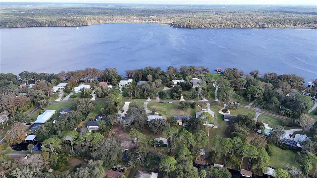 En Venta: $690,000 (4 camas, 3 baños, 2250 Pies cuadrados)