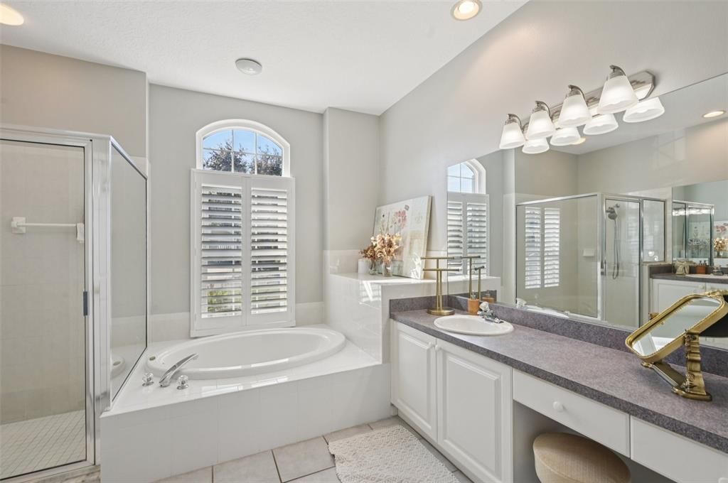 En Venta: $539,000 (4 camas, 3 baños, 2238 Pies cuadrados)