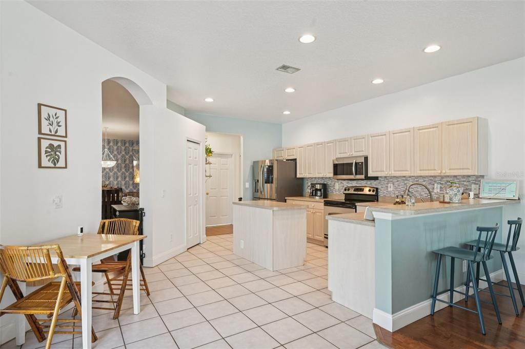 En Venta: $539,000 (4 camas, 3 baños, 2238 Pies cuadrados)