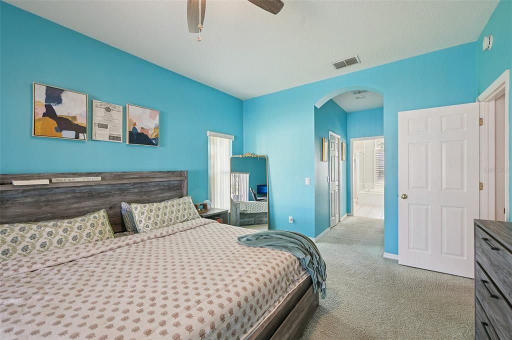 En Venta: $539,000 (4 camas, 3 baños, 2238 Pies cuadrados)