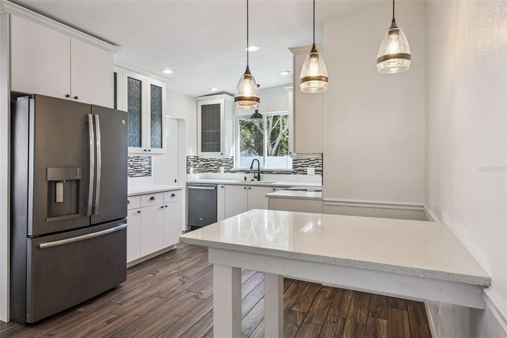 En Venta: $385,000 (3 camas, 3 baños, 1616 Pies cuadrados)