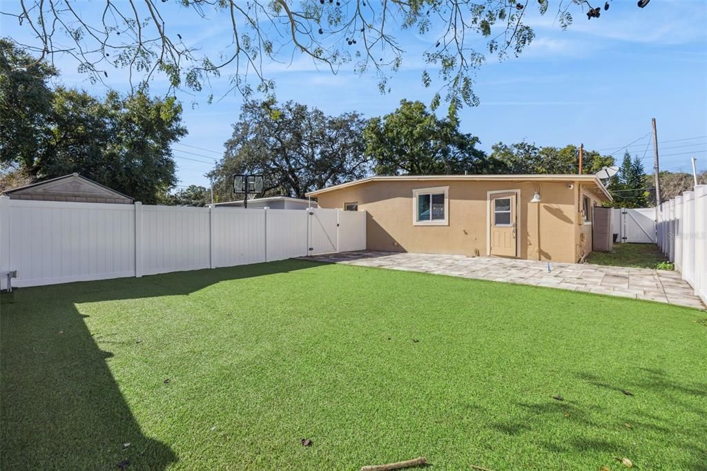 En Venta: $385,000 (3 camas, 3 baños, 1616 Pies cuadrados)