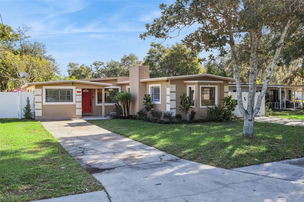 En Venta: $385,000 (3 camas, 3 baños, 1616 Pies cuadrados)