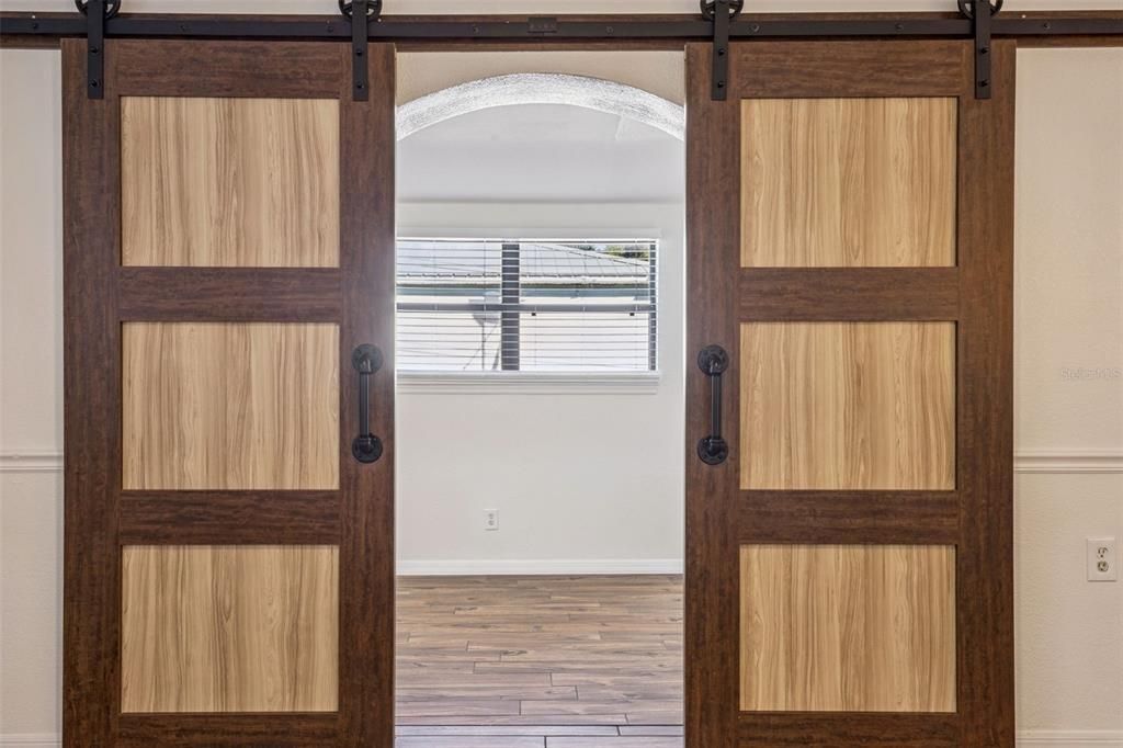 En Venta: $385,000 (3 camas, 3 baños, 1616 Pies cuadrados)