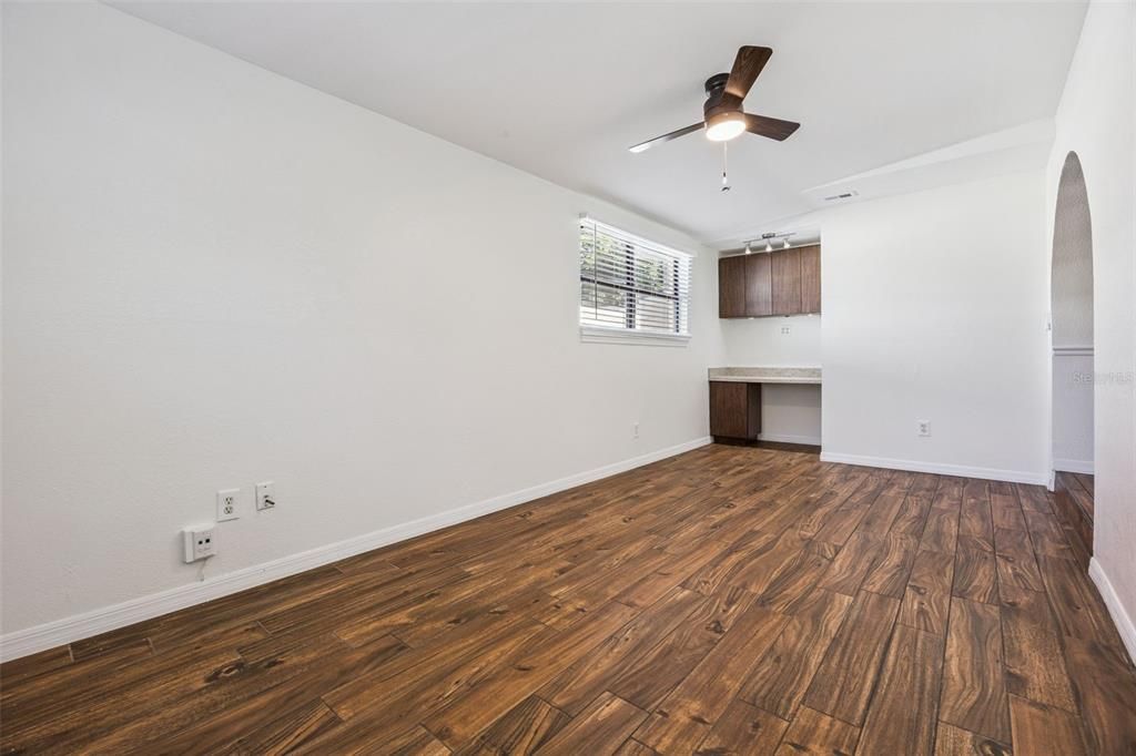 En Venta: $385,000 (3 camas, 3 baños, 1616 Pies cuadrados)