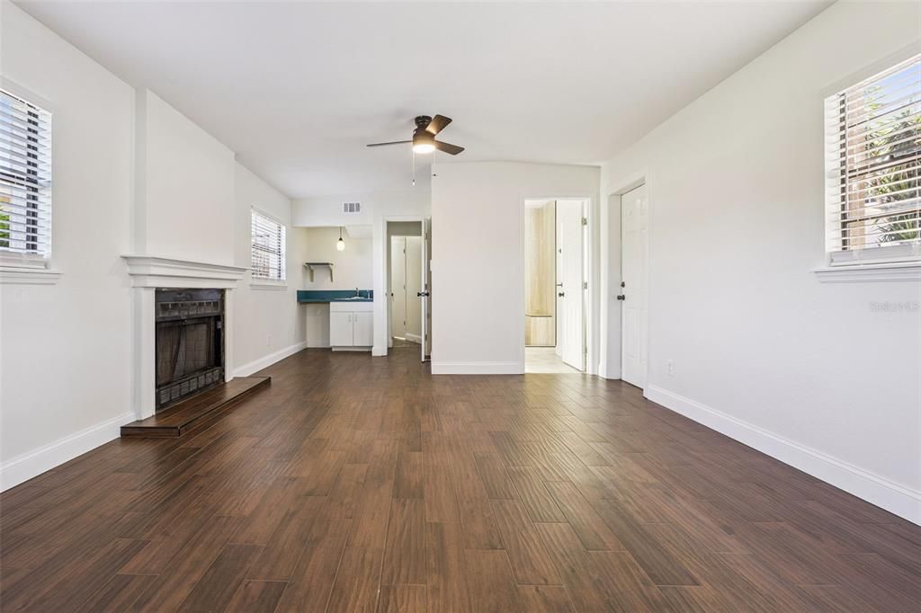 En Venta: $385,000 (3 camas, 3 baños, 1616 Pies cuadrados)