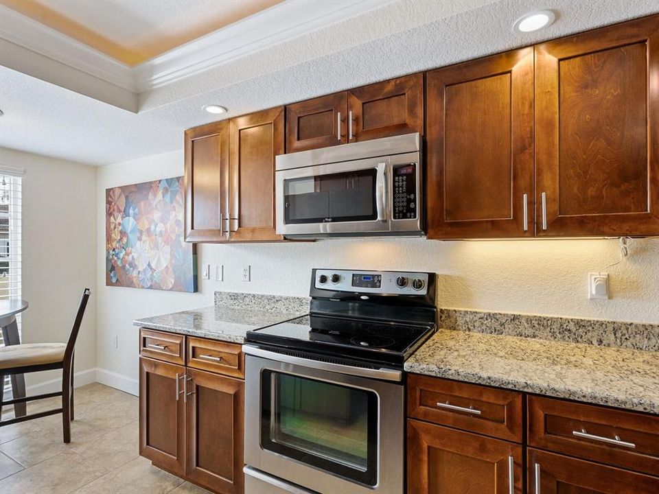 For Sale: $250,000 (2 beds, 2 baths, 1127 Square Feet)