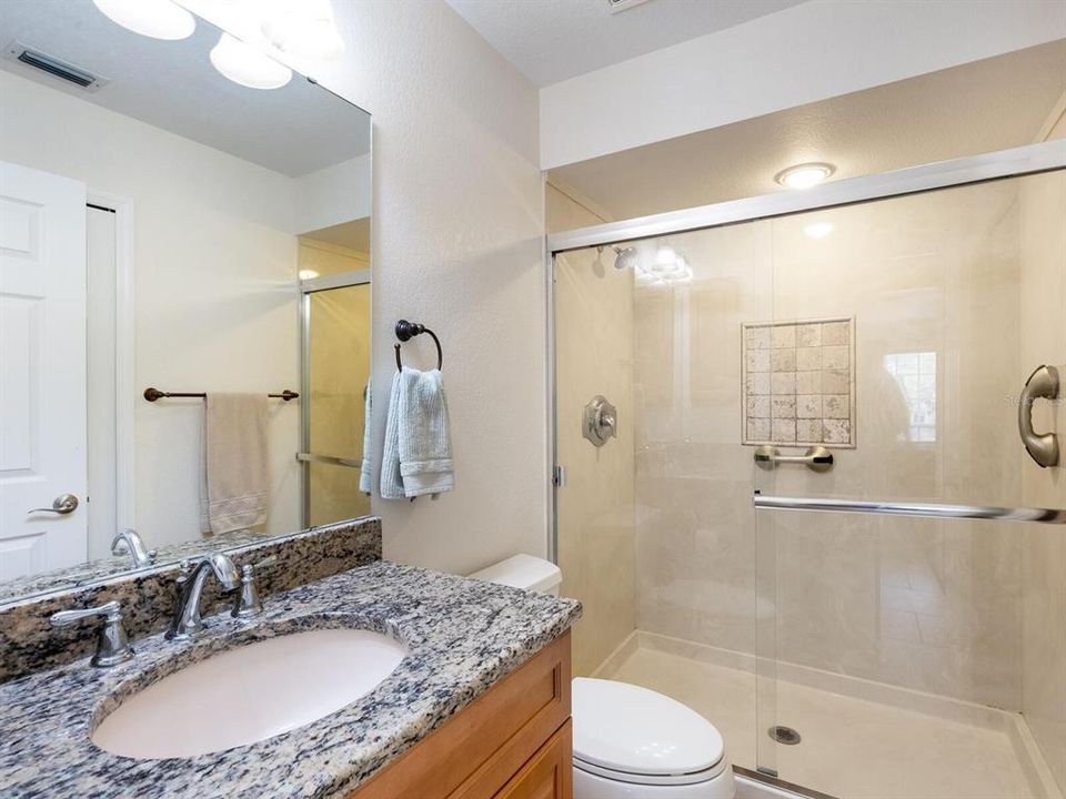 For Sale: $250,000 (2 beds, 2 baths, 1127 Square Feet)