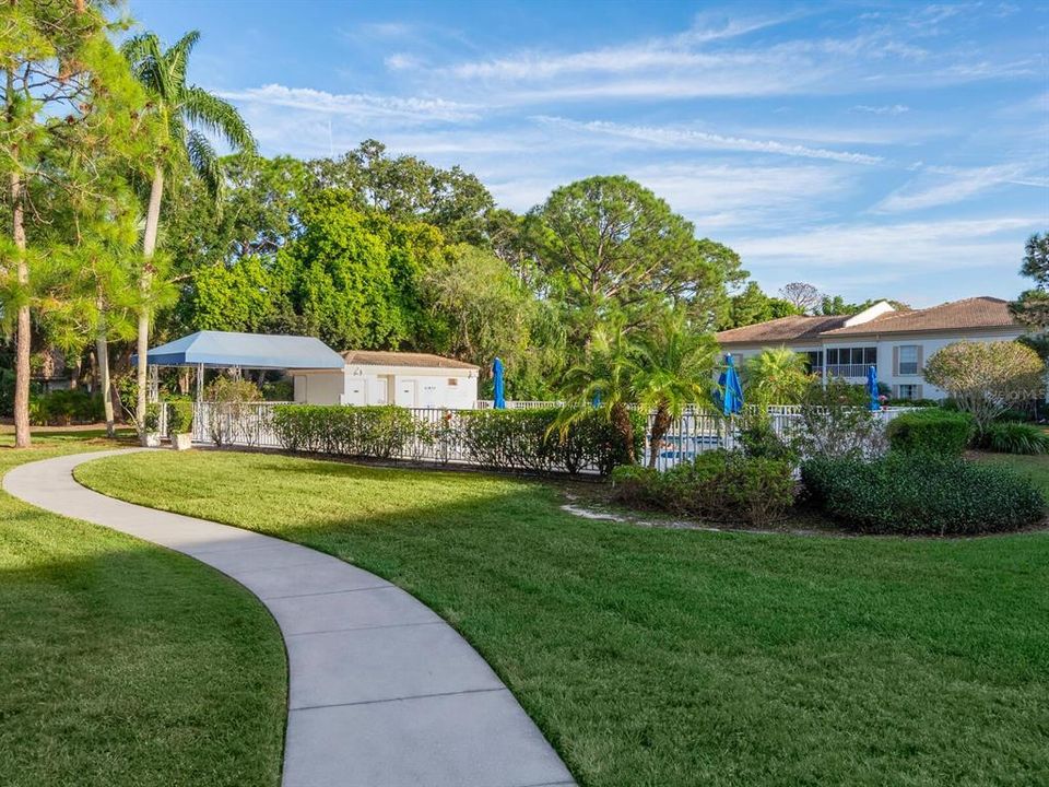 For Sale: $250,000 (2 beds, 2 baths, 1127 Square Feet)