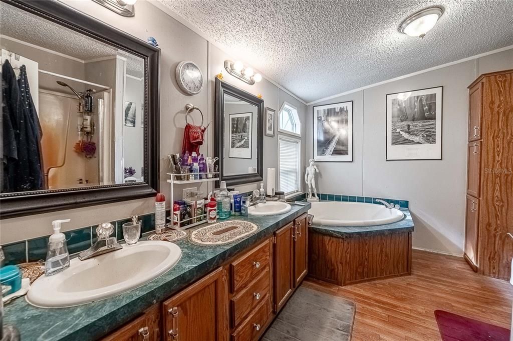 For Sale: $269,000 (4 beds, 2 baths, 2356 Square Feet)