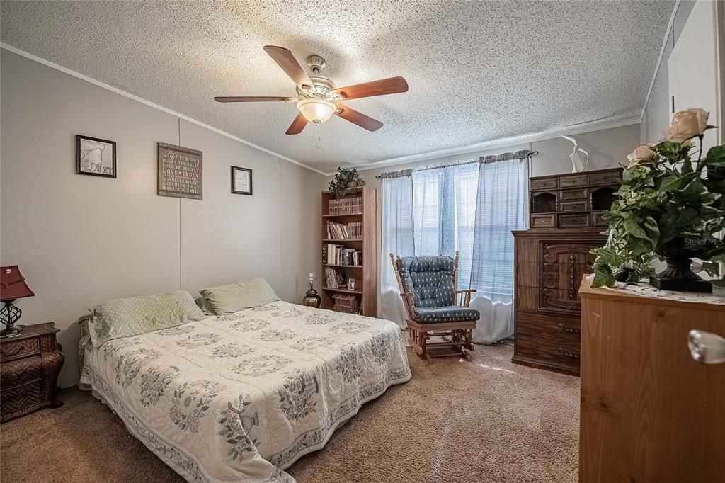 For Sale: $269,000 (4 beds, 2 baths, 2356 Square Feet)