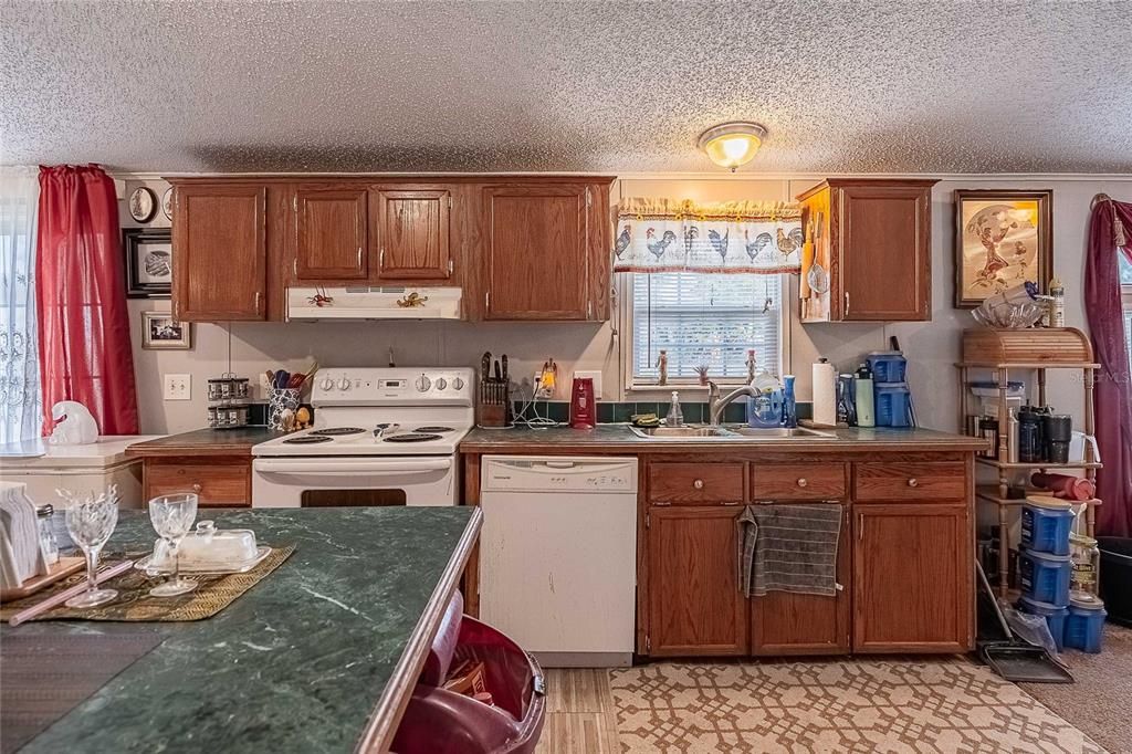 For Sale: $269,000 (4 beds, 2 baths, 2356 Square Feet)