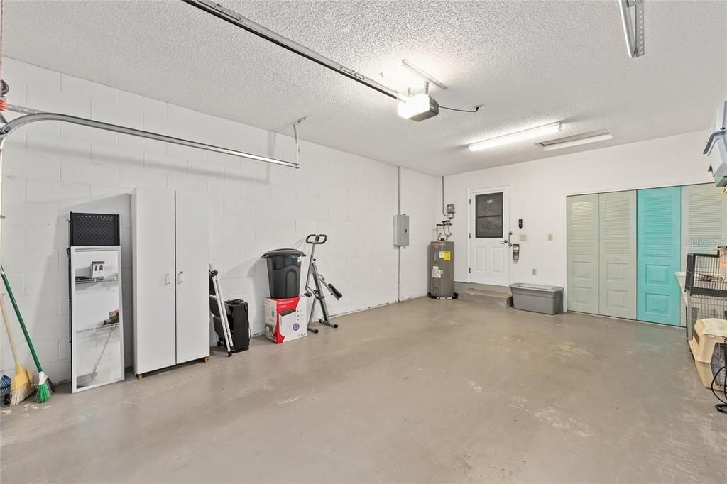 На продажу: $209,900 (2 спален, 2 ванн, 1419 Квадратных фут)