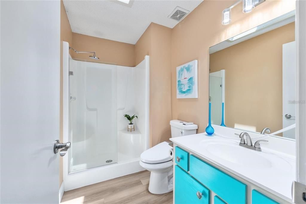 На продажу: $209,900 (2 спален, 2 ванн, 1419 Квадратных фут)