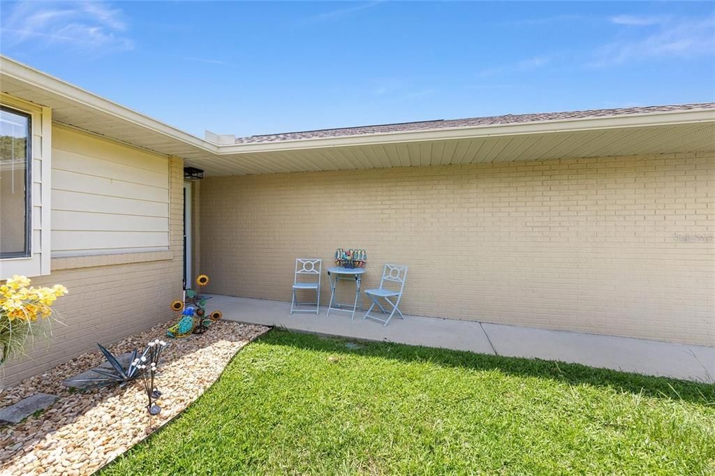 На продажу: $209,900 (2 спален, 2 ванн, 1419 Квадратных фут)