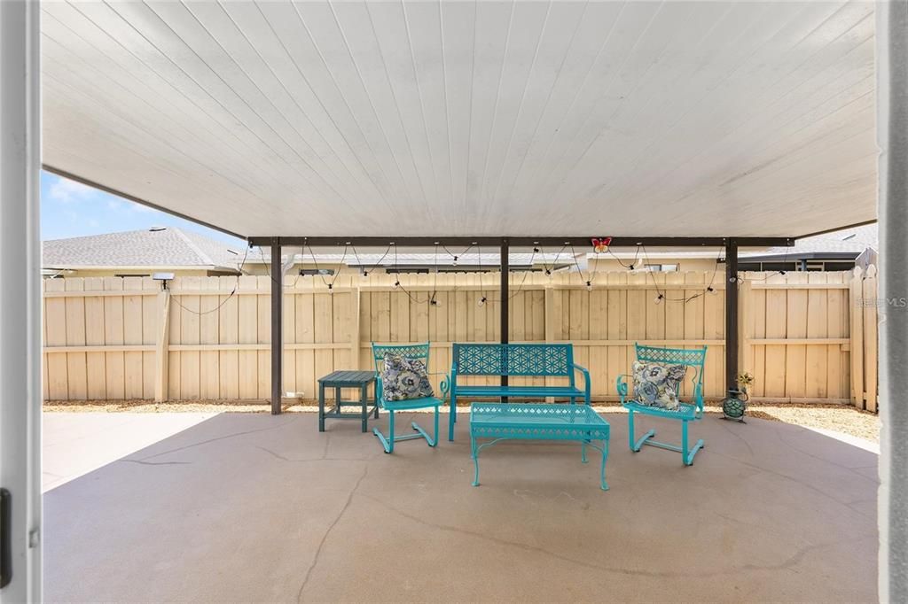 На продажу: $209,900 (2 спален, 2 ванн, 1419 Квадратных фут)