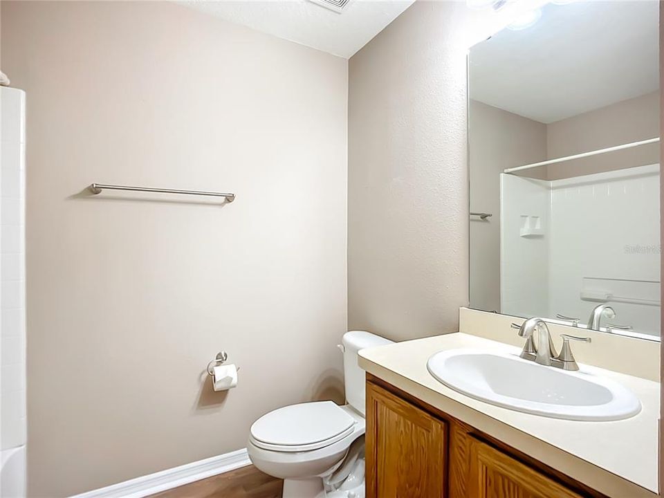 En Venta: $285,000 (3 camas, 2 baños, 1864 Pies cuadrados)