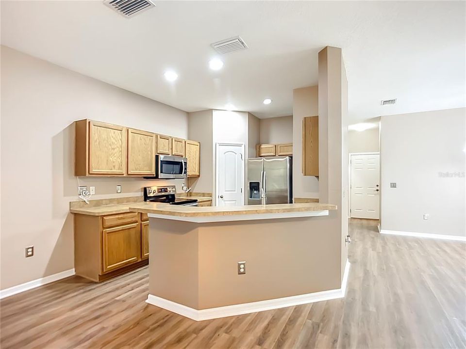 En Venta: $285,000 (3 camas, 2 baños, 1864 Pies cuadrados)