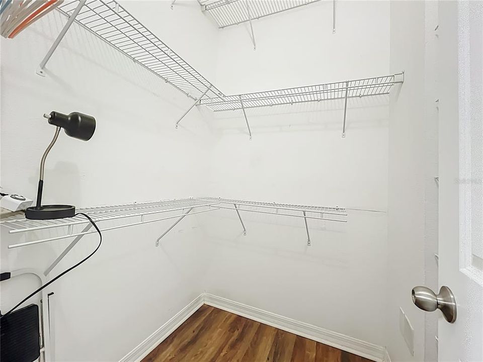 En Venta: $285,000 (3 camas, 2 baños, 1864 Pies cuadrados)