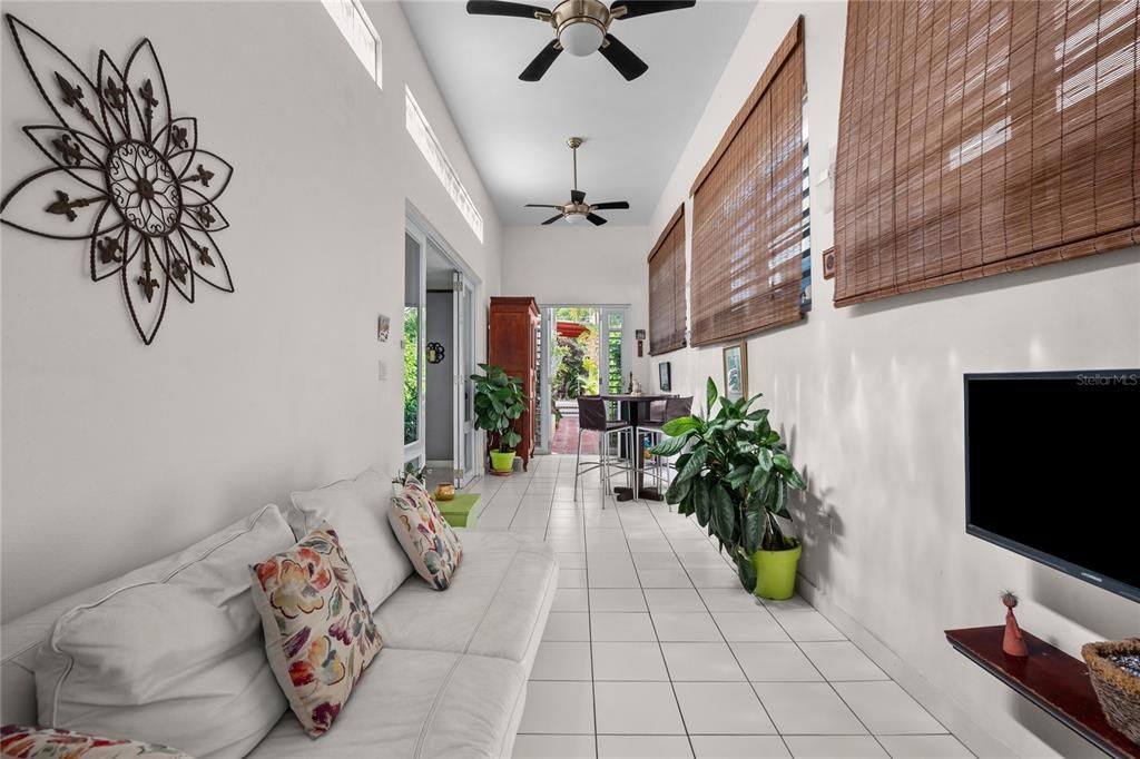 На продажу: $498,000 (4 спален, 2 ванн, 2231 Квадратных фут)