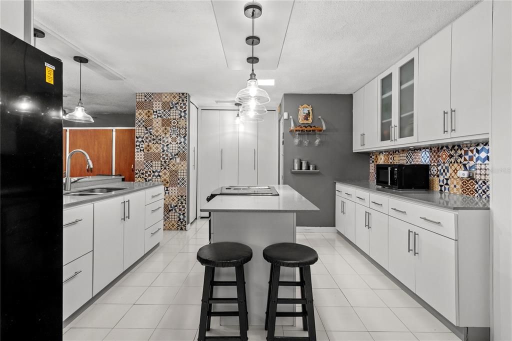 На продажу: $498,000 (4 спален, 2 ванн, 2231 Квадратных фут)