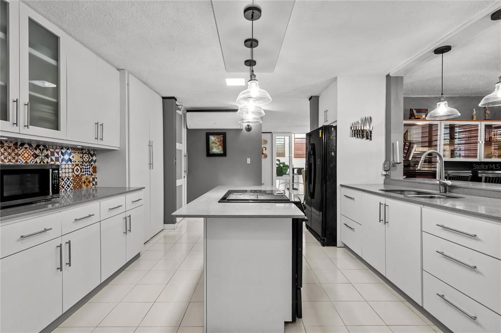 На продажу: $498,000 (4 спален, 2 ванн, 2231 Квадратных фут)