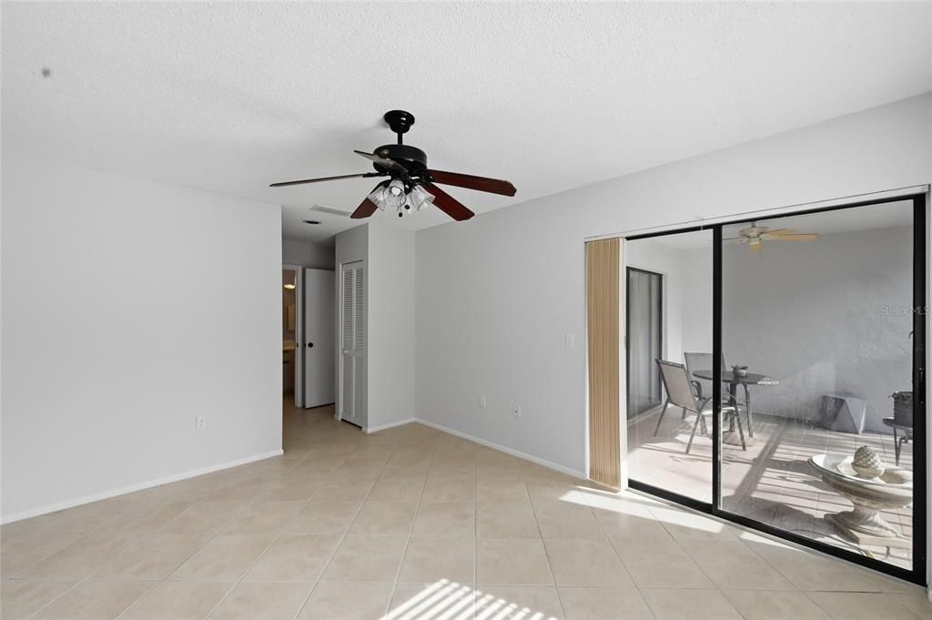 待售: $250,000 (2 贝兹, 2 浴室, 983 平方英尺)