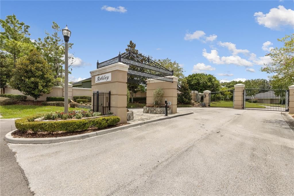 出租: $4,300 (5 贝兹, 4 浴室, 3627 平方英尺)