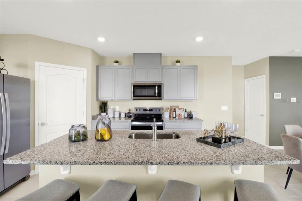 For Sale: $328,990 (4 beds, 2 baths, 1665 Square Feet)