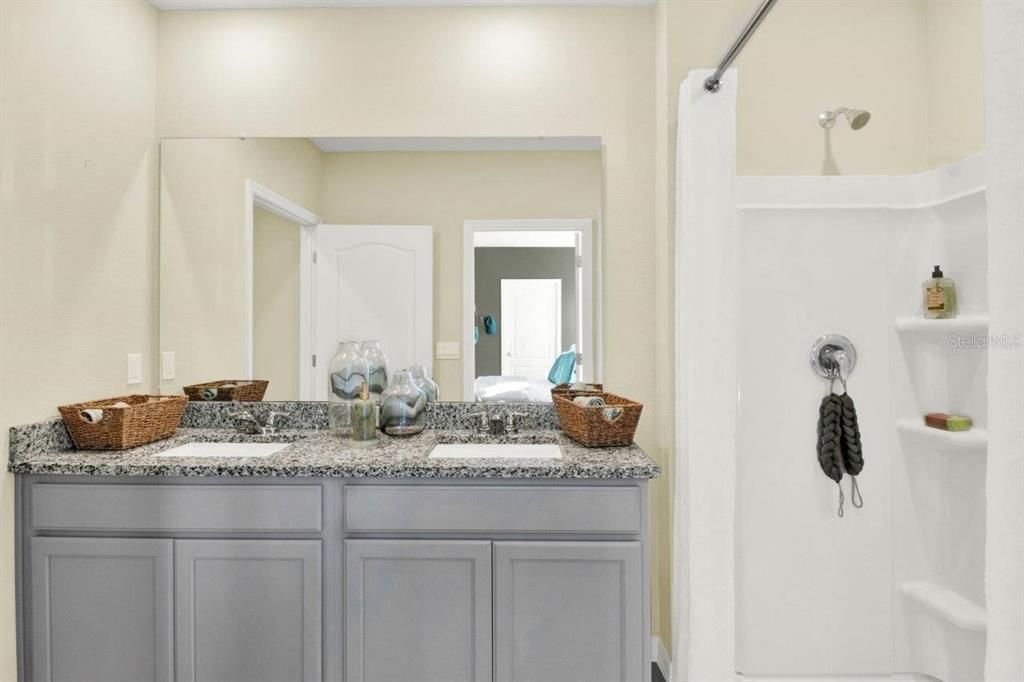 For Sale: $328,990 (4 beds, 2 baths, 1665 Square Feet)