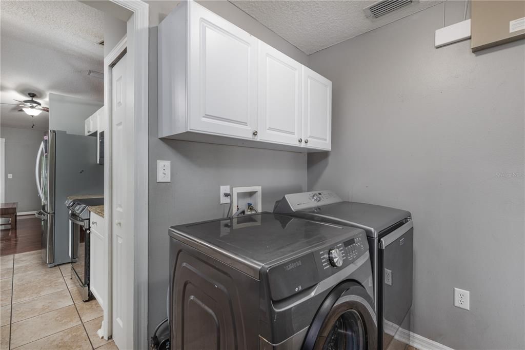 В аренду: $2,900 (4 спален, 2 ванн, 2069 Квадратных фут)