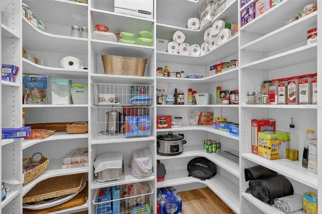 En Venta: $1,399,000 (3 camas, 2 baños, 2522 Pies cuadrados)