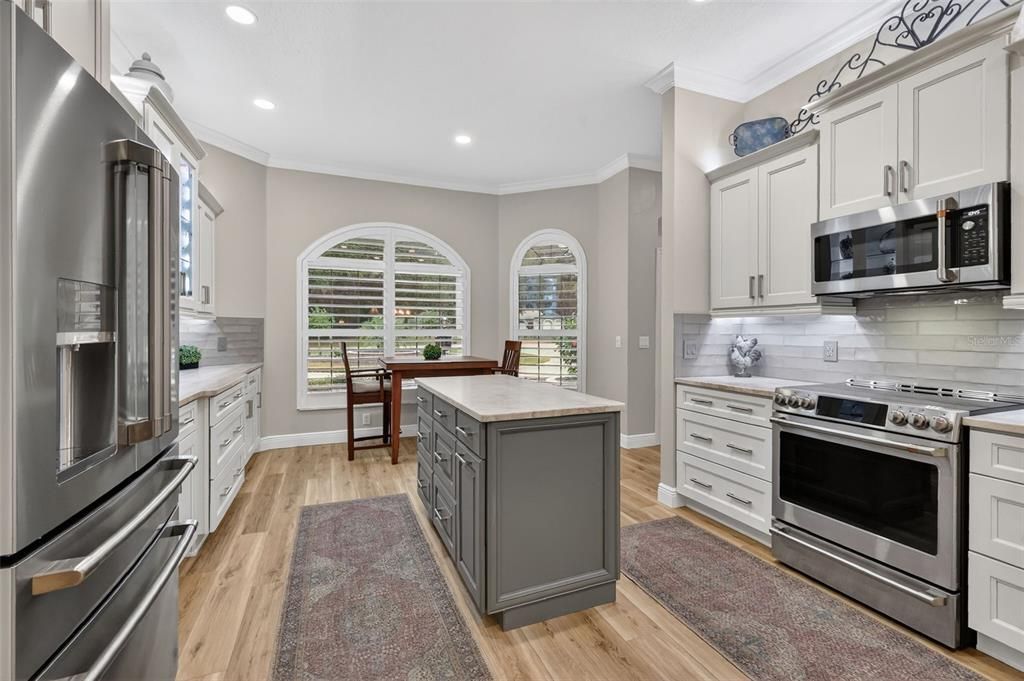 En Venta: $1,399,000 (3 camas, 2 baños, 2522 Pies cuadrados)