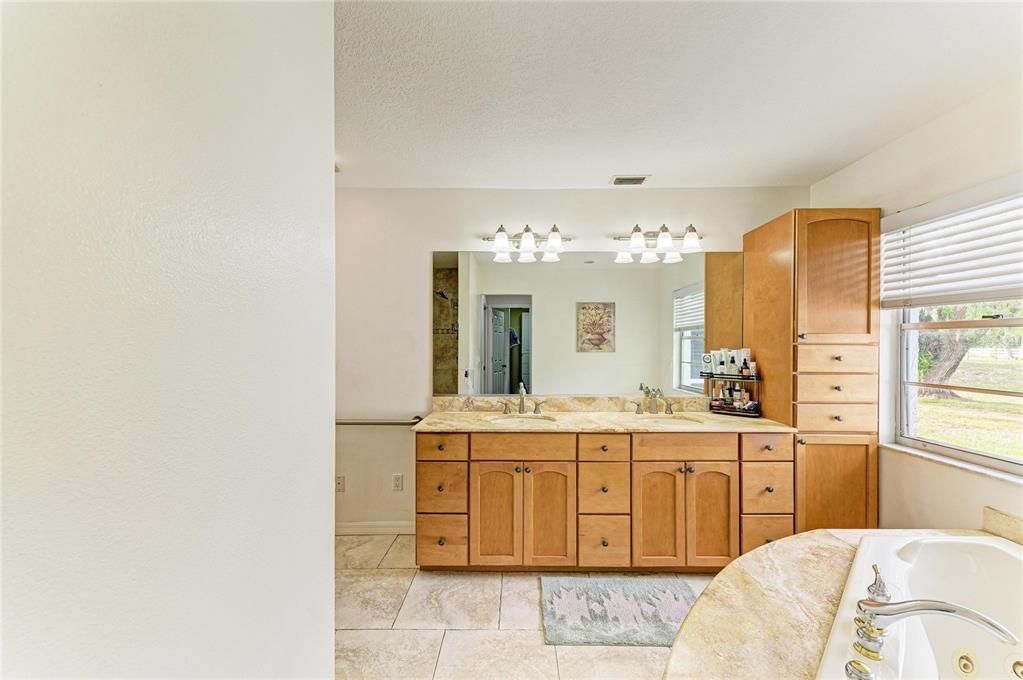 En Venta: $2,200,000 (9 camas, 7 baños, 5762 Pies cuadrados)