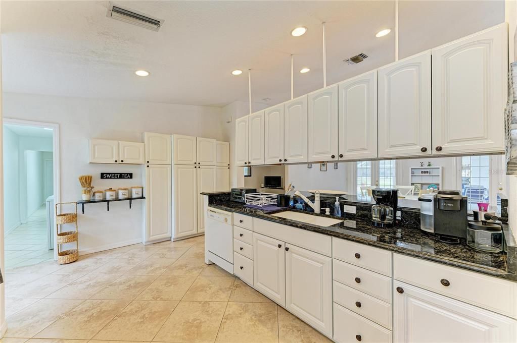 En Venta: $2,200,000 (9 camas, 7 baños, 5762 Pies cuadrados)