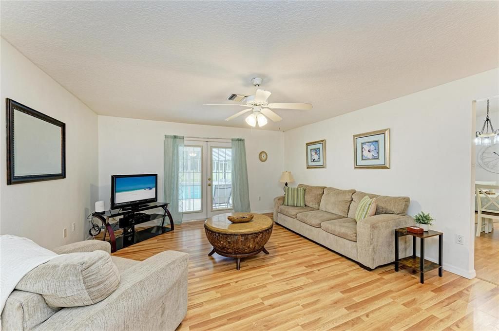 En Venta: $2,200,000 (9 camas, 7 baños, 5762 Pies cuadrados)