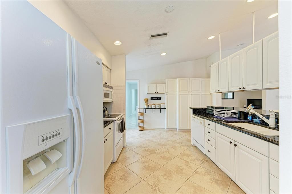 En Venta: $2,200,000 (9 camas, 7 baños, 5762 Pies cuadrados)