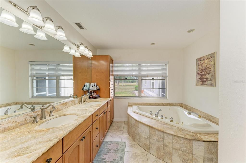 En Venta: $2,200,000 (9 camas, 7 baños, 5762 Pies cuadrados)