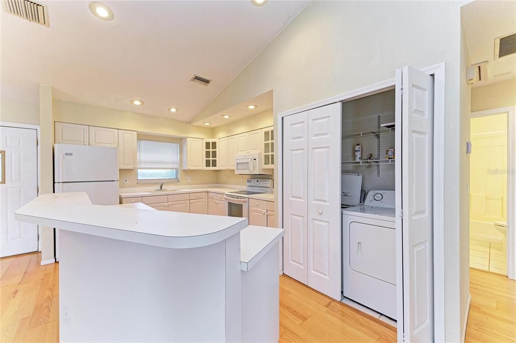 En Venta: $2,200,000 (9 camas, 7 baños, 5762 Pies cuadrados)