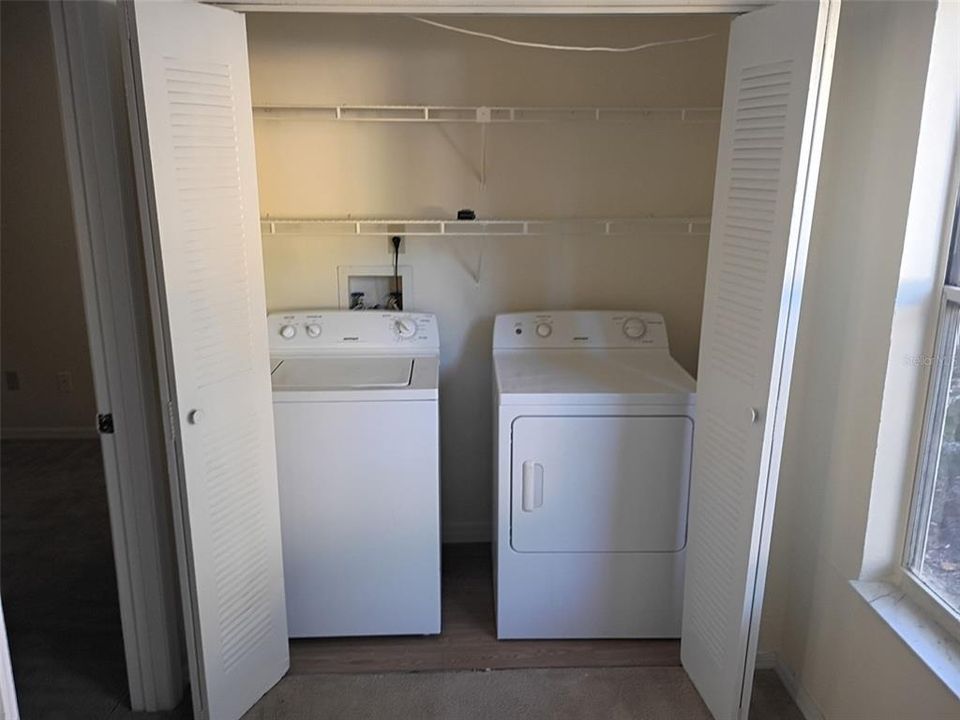 For Rent: $1,275 (1 beds, 1 baths, 735 Square Feet)