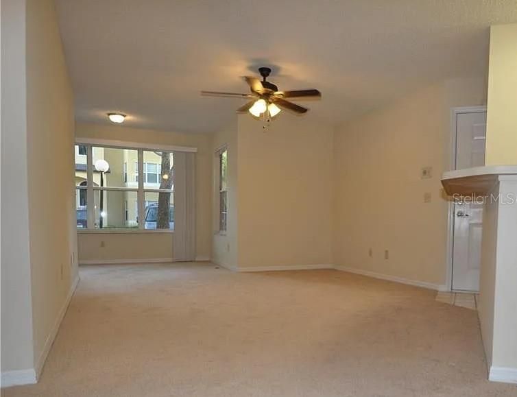 For Rent: $1,275 (1 beds, 1 baths, 735 Square Feet)