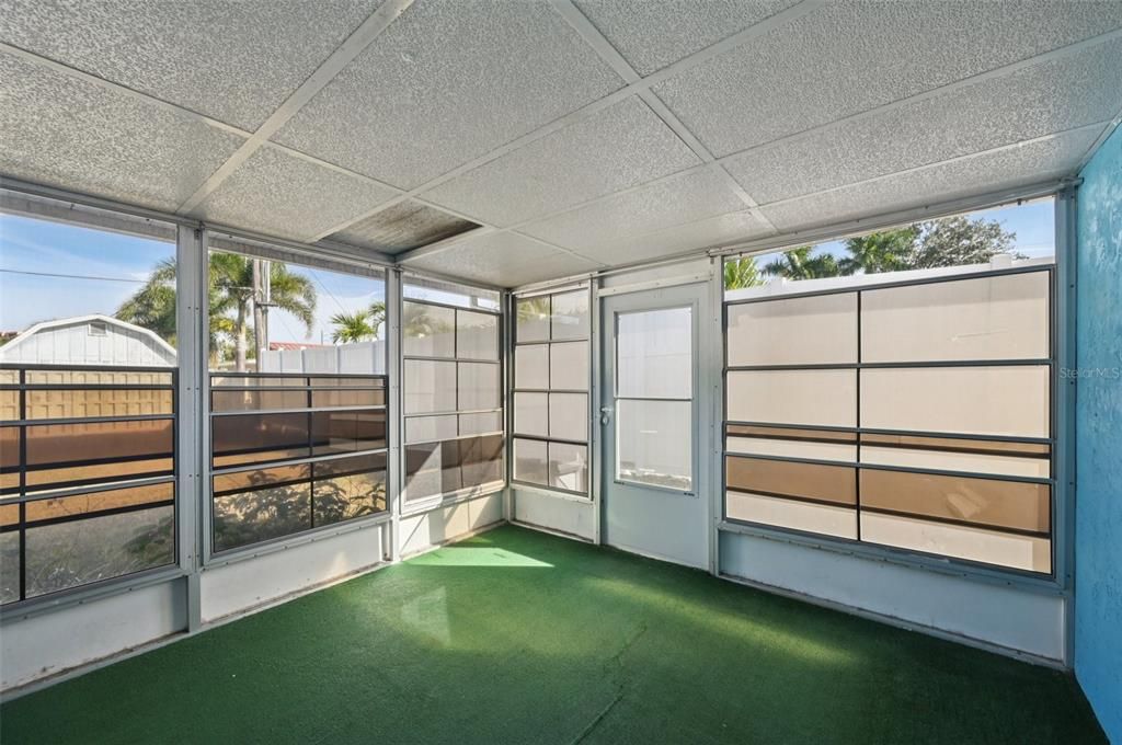 待售: $325,000 (2 贝兹, 2 浴室, 1275 平方英尺)