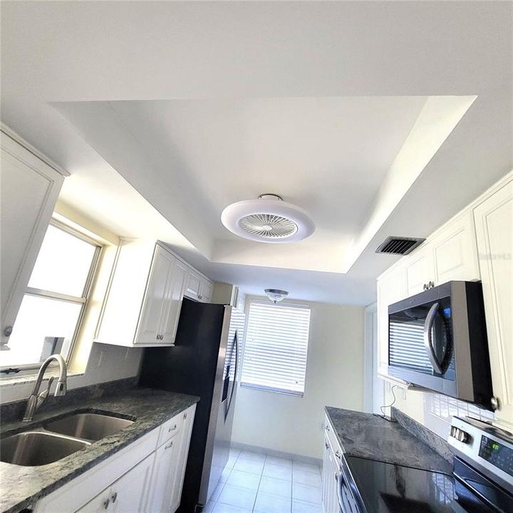 For Sale: $309,500 (2 beds, 1 baths, 1130 Square Feet)