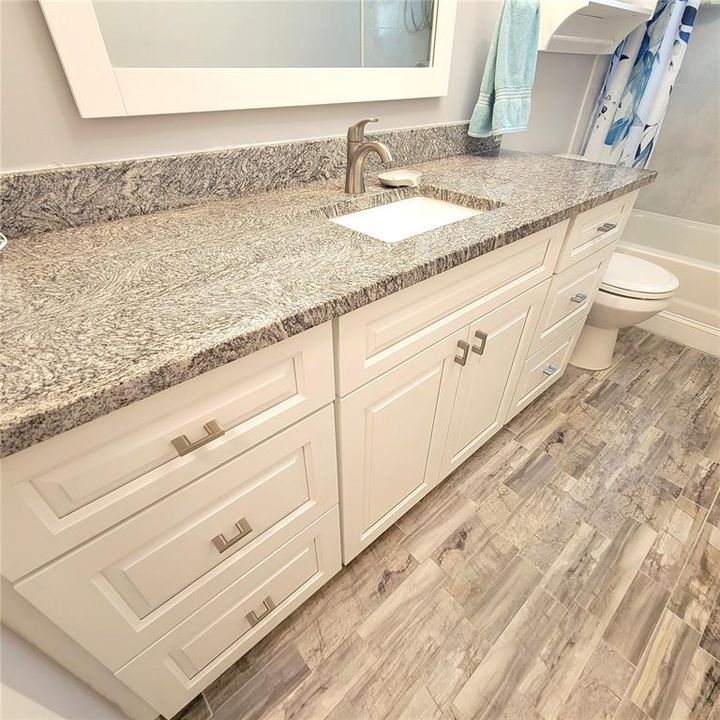 For Sale: $309,500 (2 beds, 1 baths, 1130 Square Feet)