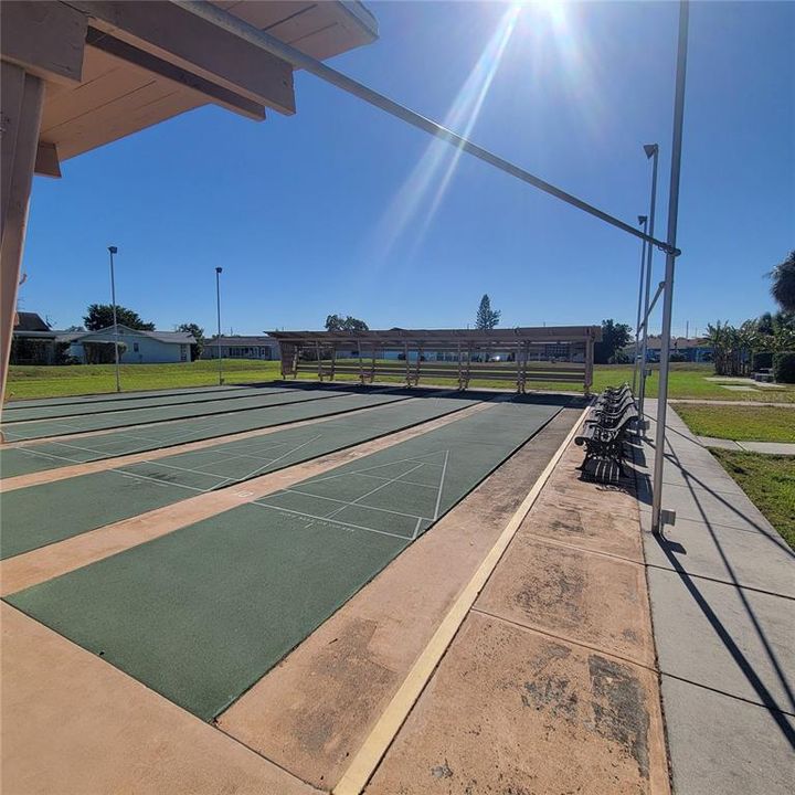 For Sale: $309,500 (2 beds, 1 baths, 1130 Square Feet)